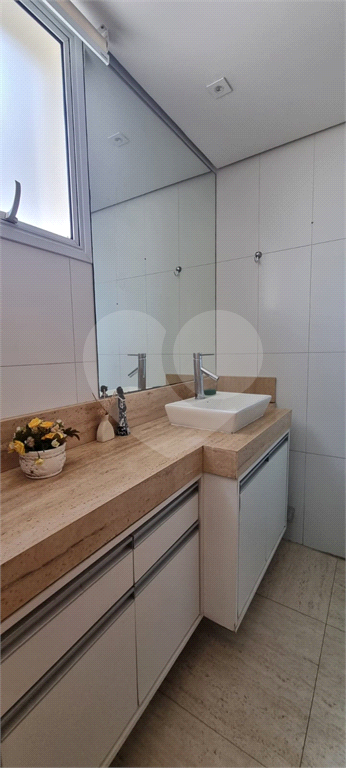 Apartamento totalmente Mobiliado na Região Santa Terezinha Imperdível,, com 3 suítes, 3 vagas de gar