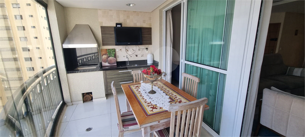 Apartamento totalmente Mobiliado na Região Santa Terezinha Imperdível,, com 3 suítes, 3 vagas de gar