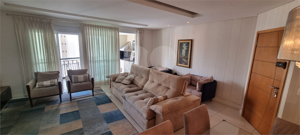 Apartamento totalmente Mobiliado na Região Santa Terezinha Imperdível,, com 3 suítes, 3 vagas de gar