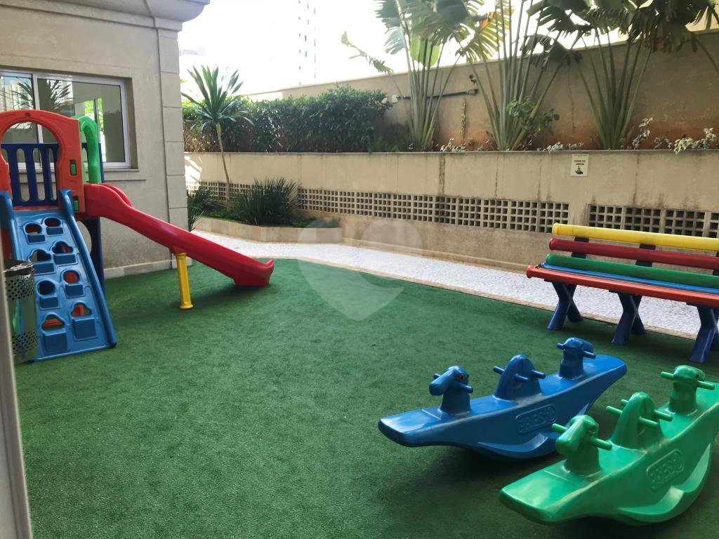 Apartamento totalmente Mobiliado na Região Santa Terezinha Imperdível,, com 3 suítes, 3 vagas de gar
