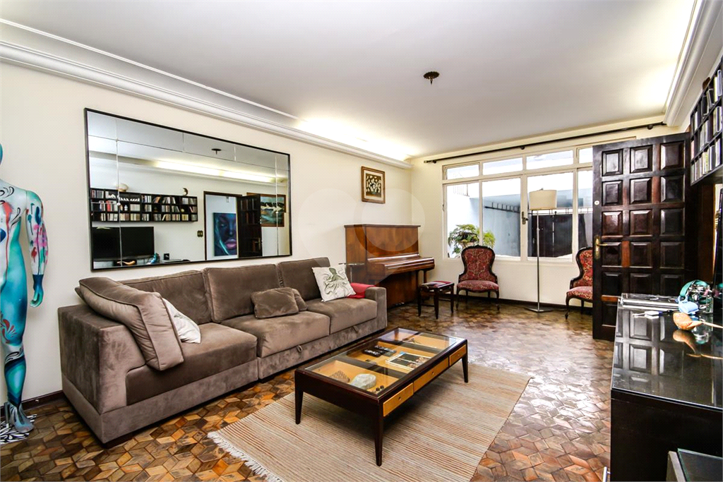 Casa, 3 quartos, 287 m² - Foto 1