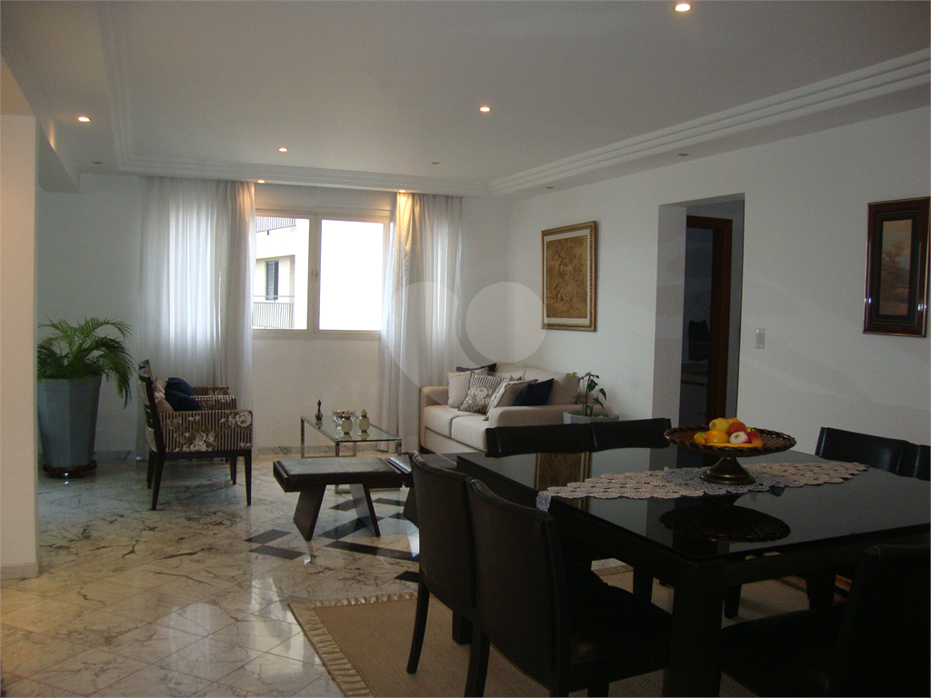 APARTAMENTO em TUCURUVI
