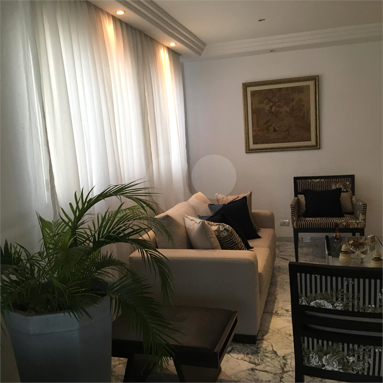 APARTAMENTO em TUCURUVI