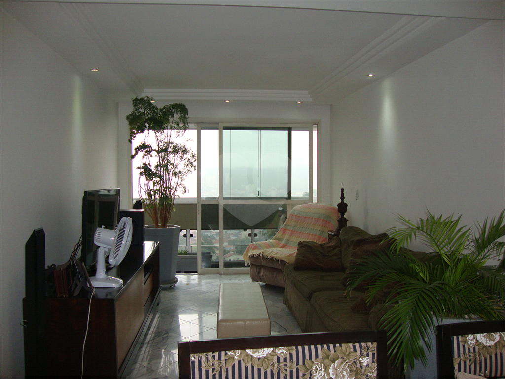 APARTAMENTO em TUCURUVI