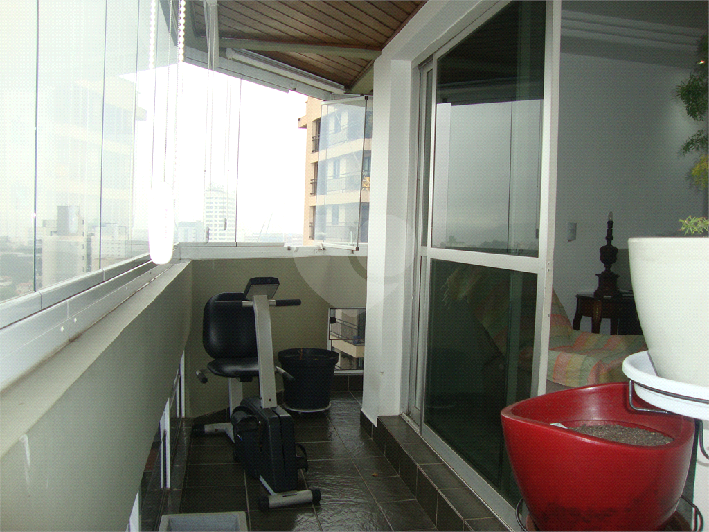 APARTAMENTO em TUCURUVI