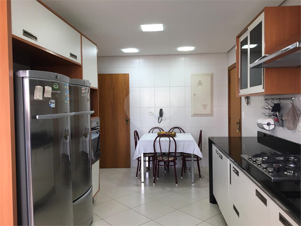 APARTAMENTO em TUCURUVI