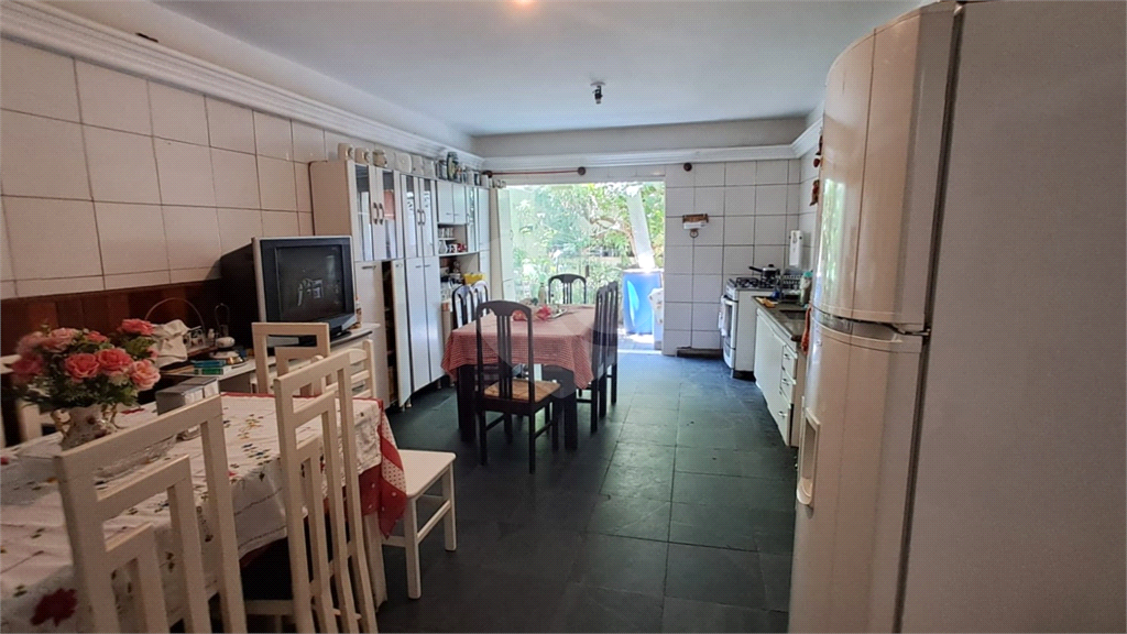 Sobrado à venda | 740 m² | 5 dormitórios (1 suíte) no Bom Retiro! 