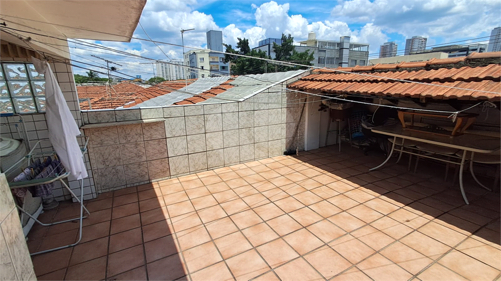 Sobrado à venda | 740 m² | 5 dormitórios (1 suíte) no Bom Retiro! 