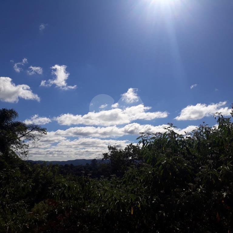 LINDA CASA NA SERRA DA CANTAREIRA