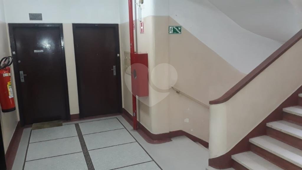 Sala Comercial Com 100 Metros de Área Útil no Centro Ao Lado da Viaduto do Chá e Metrô Anhangabaú!!!