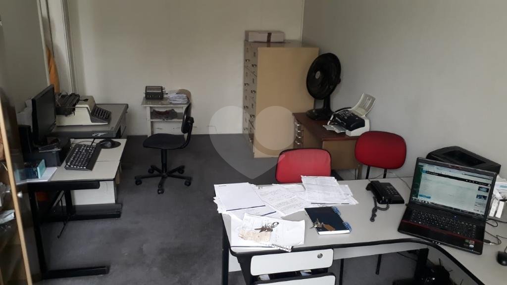 Sala Comercial Com 100 Metros de Área Útil no Centro Ao Lado da Viaduto do Chá e Metrô Anhangabaú!!!