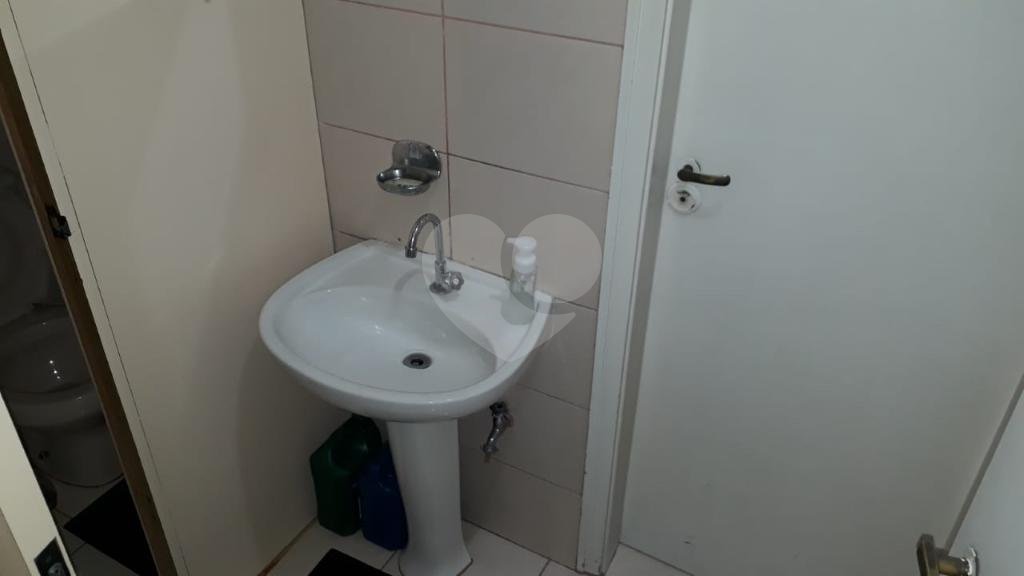 Sala Comercial Com 100 Metros de Área Útil no Centro Ao Lado da Viaduto do Chá e Metrô Anhangabaú!!!