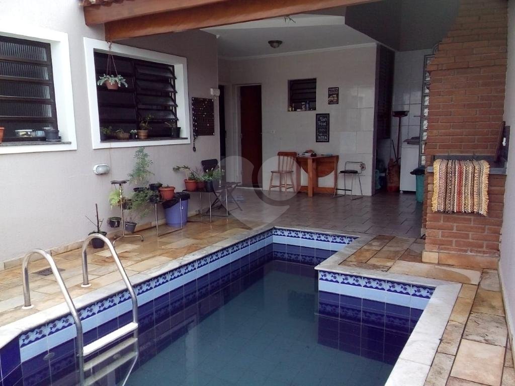 Sobrado no Tremembé com Piscina - permuta