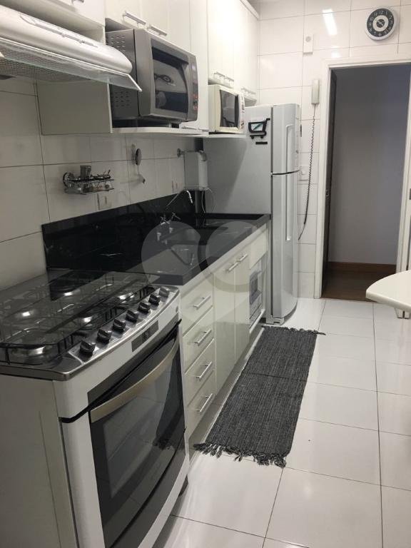 Apartamento com 2 Quartos à Venda, 65 m² Com 2 vagas