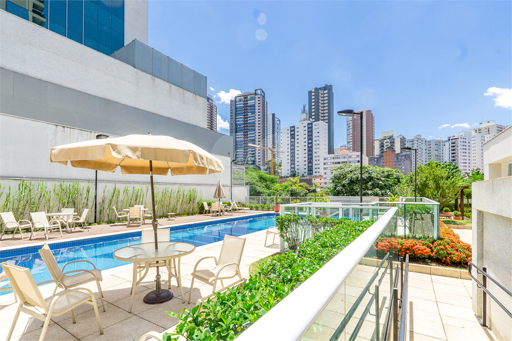 Novo loft com 46 m², lazer e serviços. Paraíso próximo de Metro.