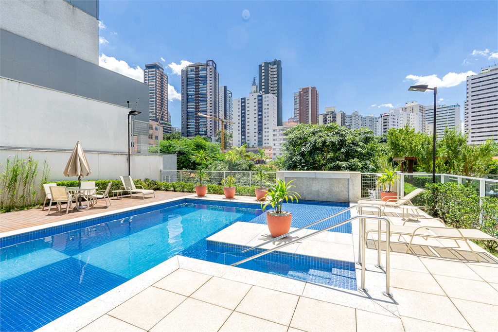 Novo loft com 46 m², lazer e serviços. Paraíso próximo de Metro.