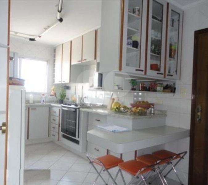 Apartamento à venda com 3 quartos, 121m² - Foto 10