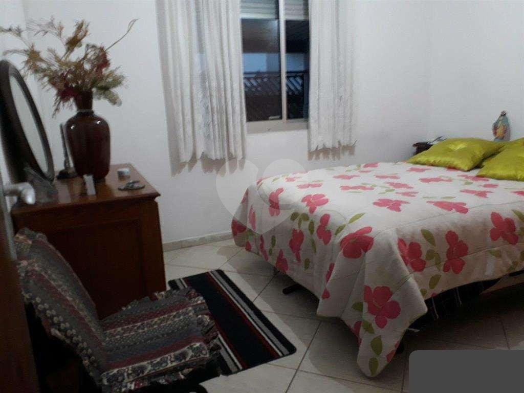 Casa térrea no bairro do Tremembé com 2 dormitórios e 2 vagas