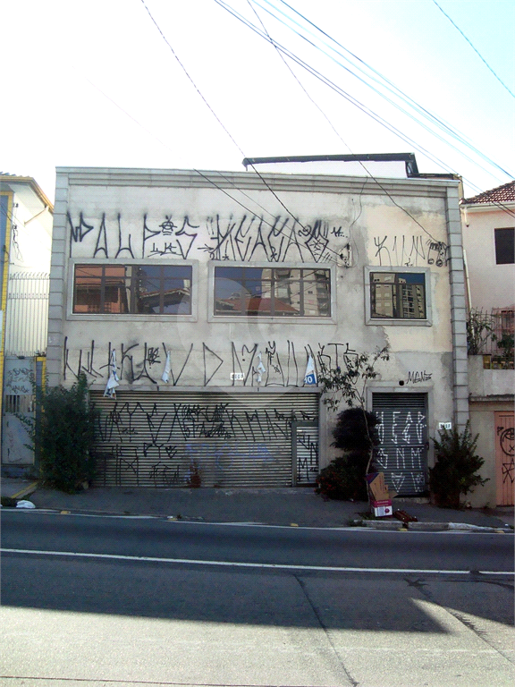 Prédio comercial com 4 andares no bairro de Santana 