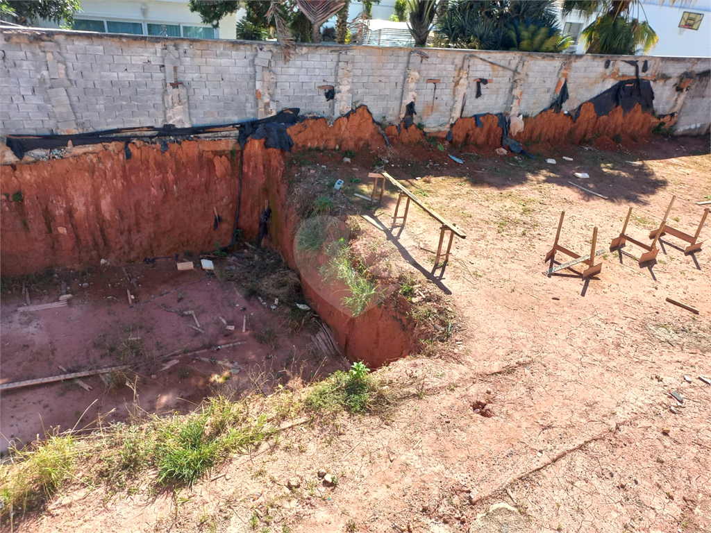 Terreno no bairro do Jardim Floresta com 732,50 metros sendo 14,65 x 50 ja pronto para construir!!