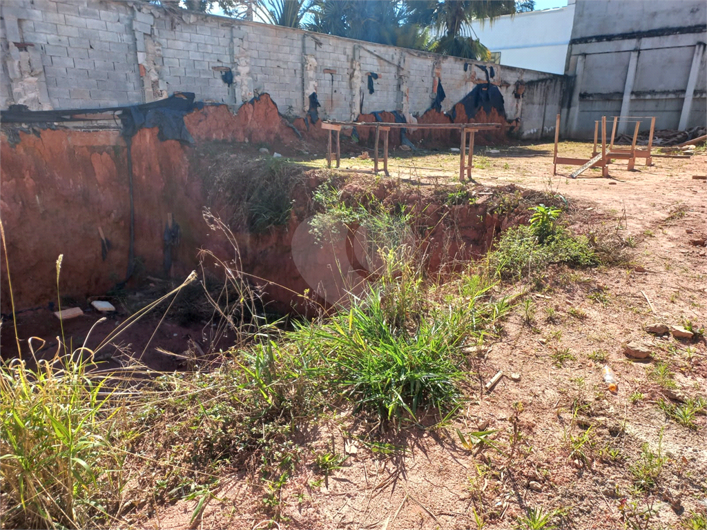 Terreno no bairro do Jardim Floresta com 732,50 metros sendo 14,65 x 50 ja pronto para construir!!