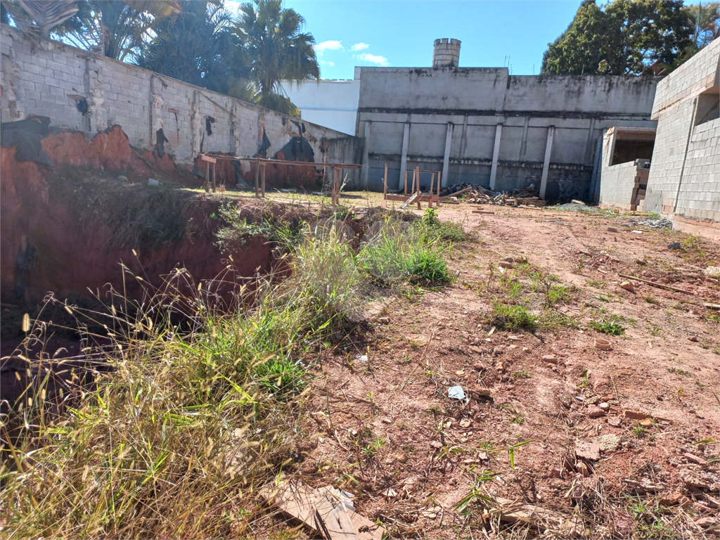 Terreno no bairro do Jardim Floresta com 732,50 metros sendo 14,65 x 50 ja pronto para construir!!