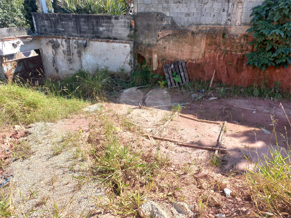 Terreno no bairro do Jardim Floresta com 732,50 metros sendo 14,65 x 50 ja pronto para construir!!