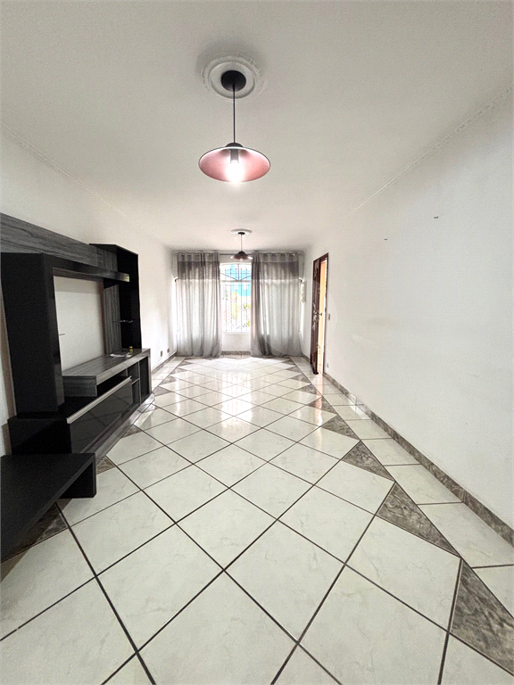 Sobrado com 3 dormitórios,1 suite, Quintal gourmet, 4 vagas à Venda no bairro Parada Inglesa em São Paulo.