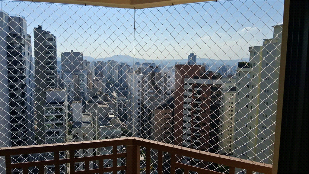 Rua Tranquila, Andar Alto, Próximo à Av. Sumaré