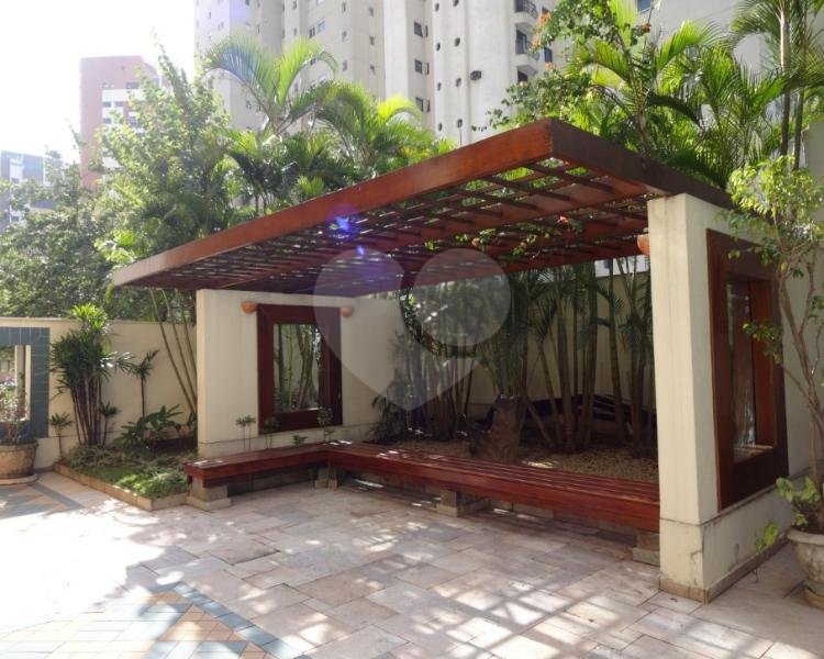Rua Tranquila, Andar Alto, Próximo à Av. Sumaré