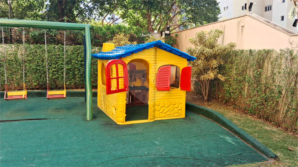 Rua Tranquila, Andar Alto, Próximo à Av. Sumaré