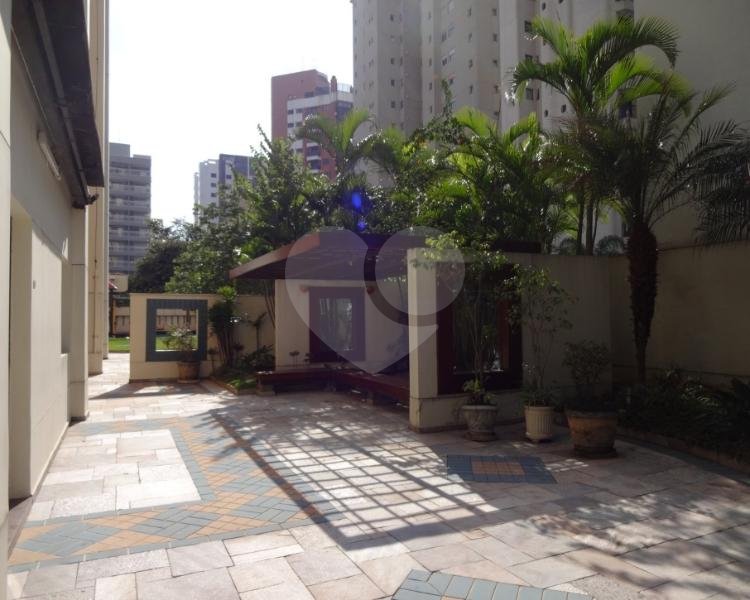 Rua Tranquila, Andar Alto, Próximo à Av. Sumaré