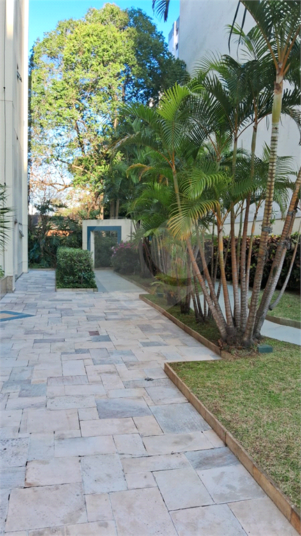 Rua Tranquila, Andar Alto, Próximo à Av. Sumaré