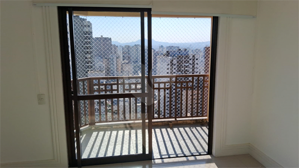 Rua Tranquila, Andar Alto, Próximo à Av. Sumaré
