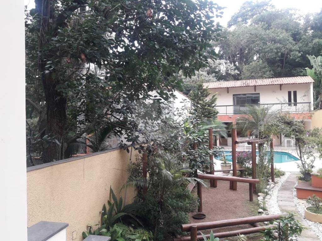 HORTO FLORESTAL - SOBRADO COM 06 DORS/02 SUITES E 05 VAGAS - LAZER CLUBE - UM ESPETÁCULO!