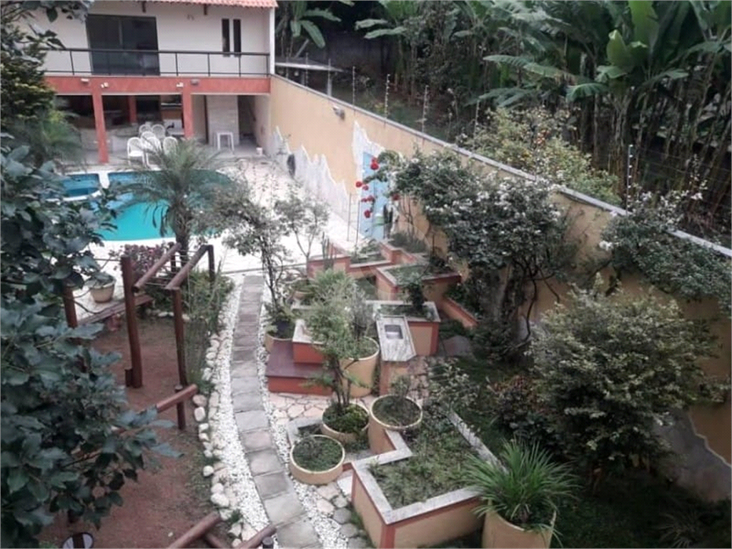 HORTO FLORESTAL - SOBRADO COM 06 DORS/02 SUITES E 05 VAGAS - LAZER CLUBE - UM ESPETÁCULO!
