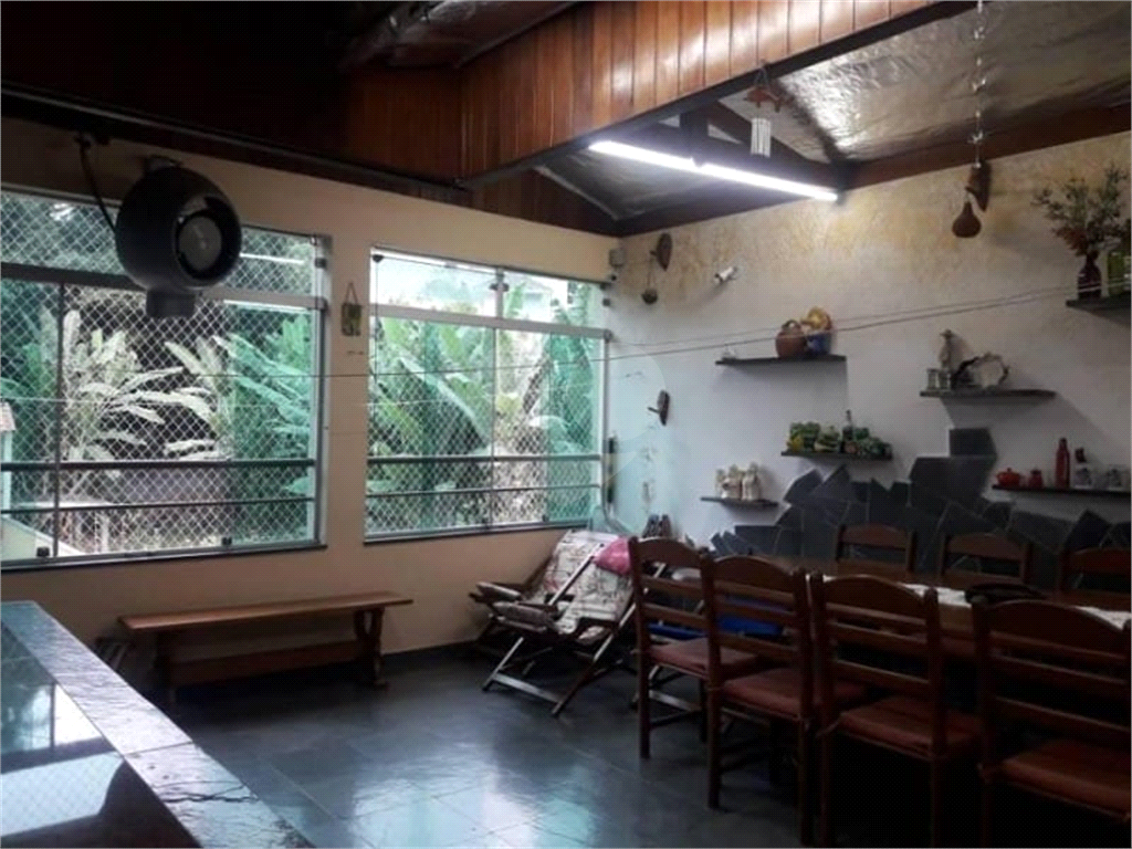HORTO FLORESTAL - SOBRADO COM 06 DORS/02 SUITES E 05 VAGAS - LAZER CLUBE - UM ESPETÁCULO!