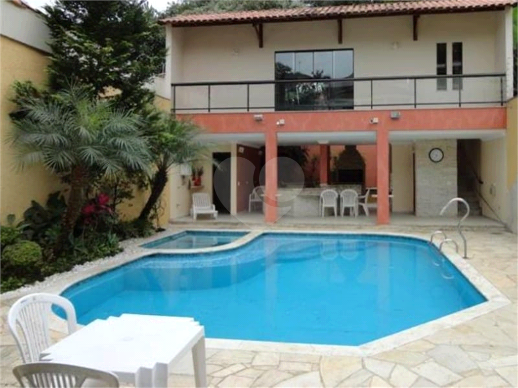 HORTO FLORESTAL - SOBRADO COM 06 DORS/02 SUITES E 05 VAGAS - LAZER CLUBE - UM ESPETÁCULO!