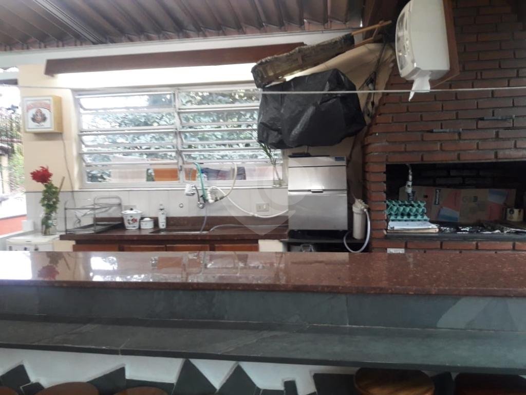HORTO FLORESTAL - SOBRADO COM 06 DORS/02 SUITES E 05 VAGAS - LAZER CLUBE - UM ESPETÁCULO!