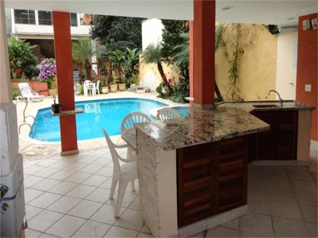 HORTO FLORESTAL - SOBRADO COM 06 DORS/02 SUITES E 05 VAGAS - LAZER CLUBE - UM ESPETÁCULO!