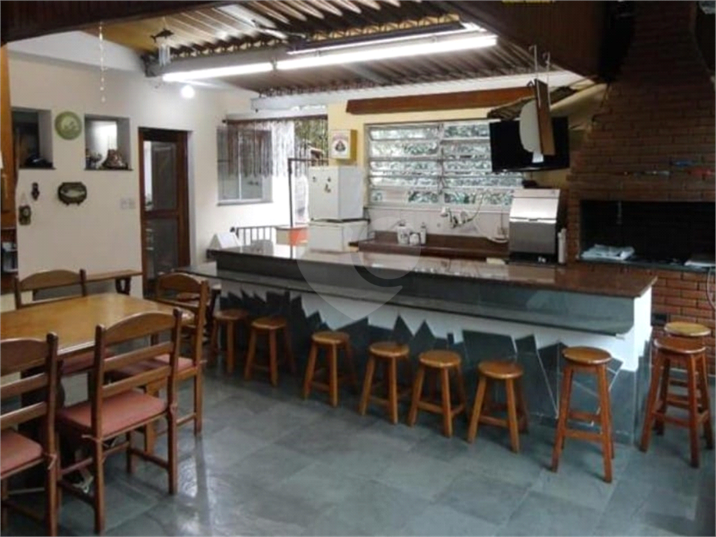 HORTO FLORESTAL - SOBRADO COM 06 DORS/02 SUITES E 05 VAGAS - LAZER CLUBE - UM ESPETÁCULO!
