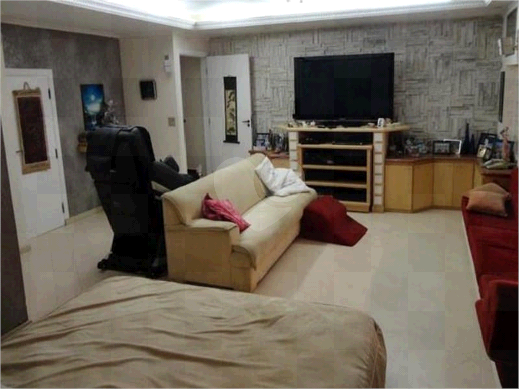 HORTO FLORESTAL - SOBRADO COM 06 DORS/02 SUITES E 05 VAGAS - LAZER CLUBE - UM ESPETÁCULO!