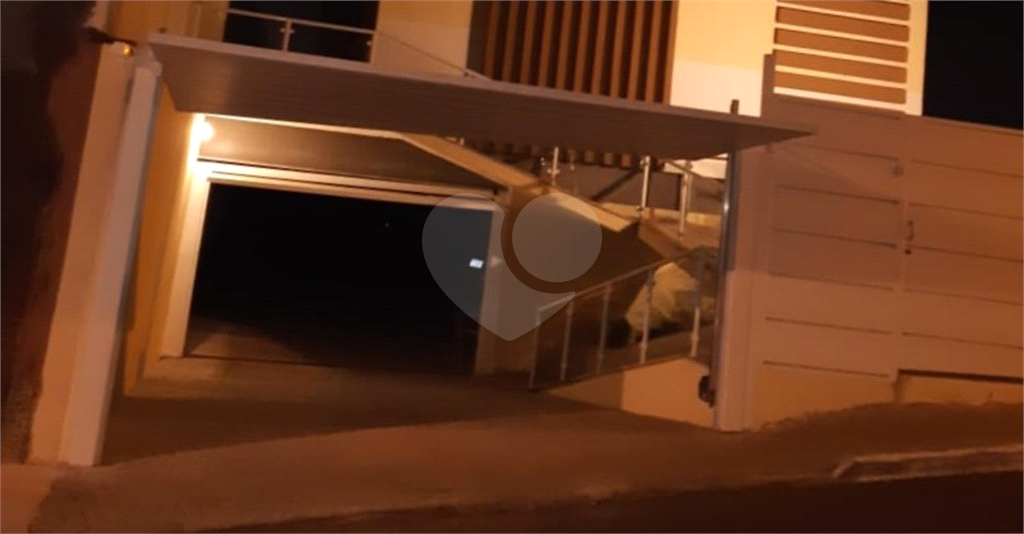 Sobrado em condomínio na Vila Bela