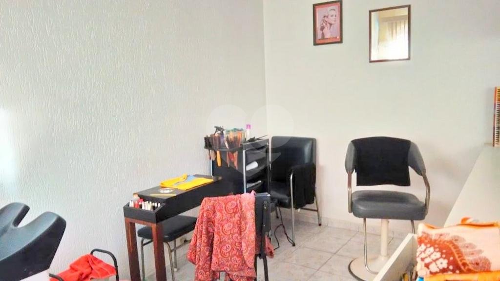 Sobrado espaçoso de esquina no bairro da Mooca!
