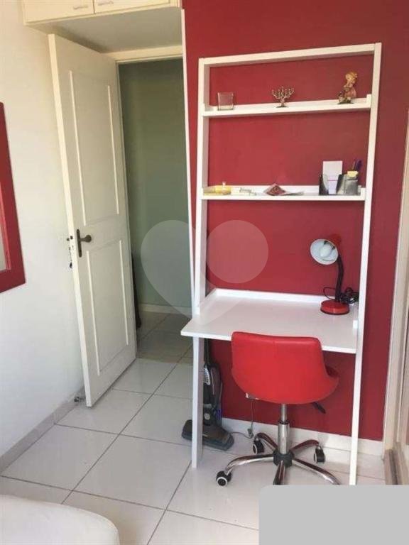 Apartamento no bairro do Limão com 1 dormitório, sala com sacada