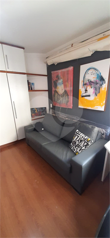 Apartamento à venda com 3 quartos, 145m² - Foto 4