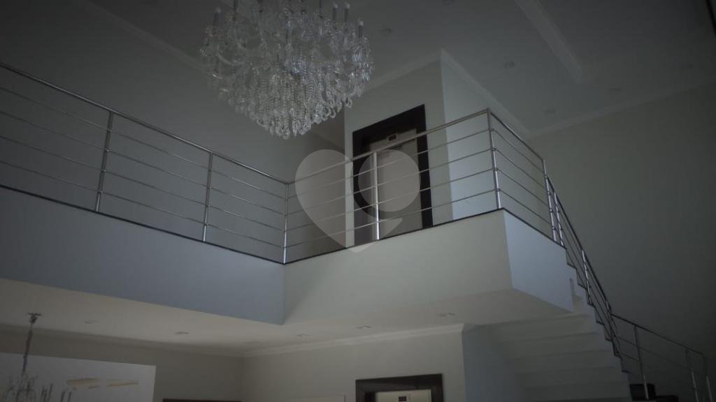 Luxuosa Casa em São Roque: 5 Suítes, Vista Panorâmica e Lazer Completo