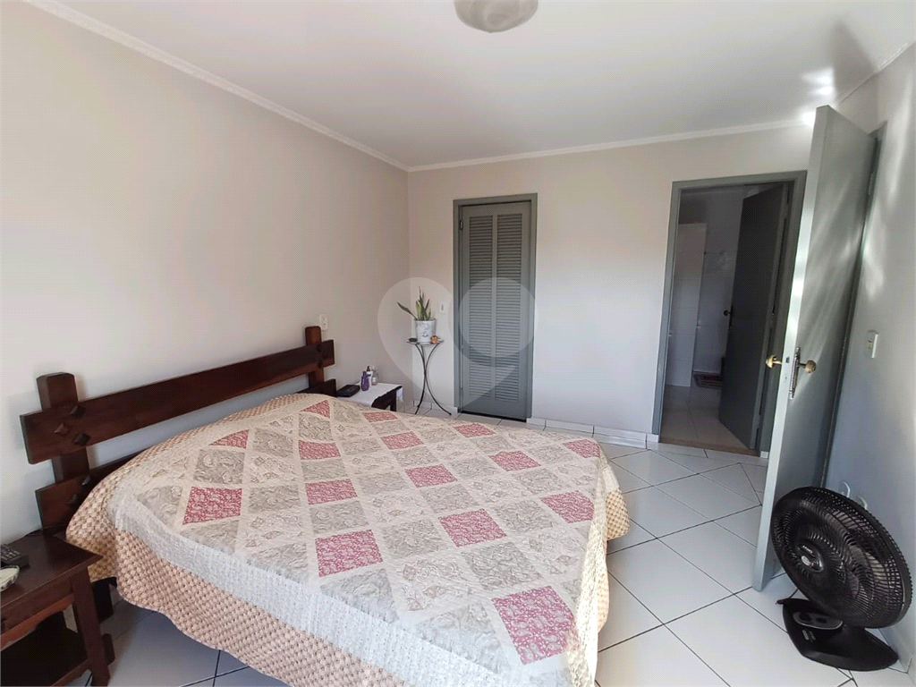 Sobrado em Terreno 10 X 42 à Venda com 3 Dormitórios - Vila Isolina Mazzei - SP