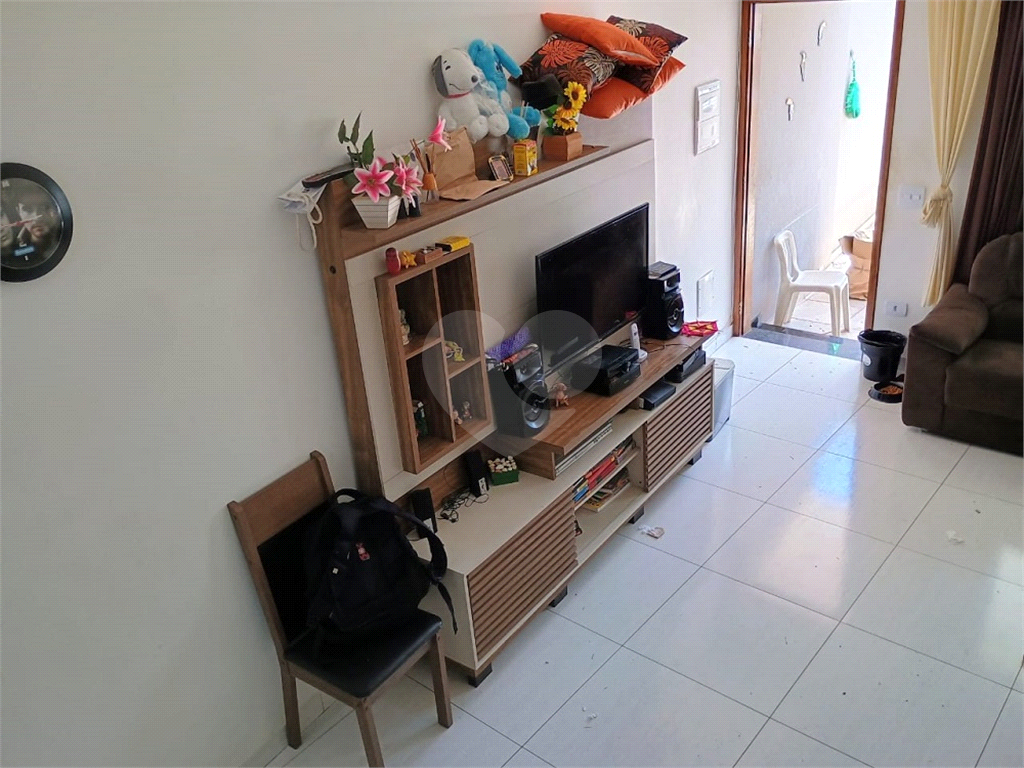 Sobrado em condomínio fechado no Jaçanã.