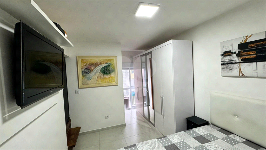 Condomínio fechado com 3 suites, piscina e salão de festas no Chora Menino.